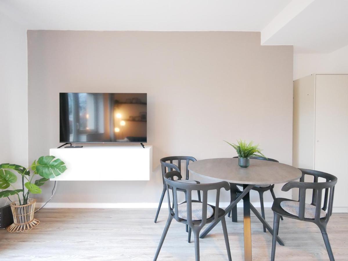 75 M2, Zentral, Kueche, Balkon, Parkplatz Apartment *